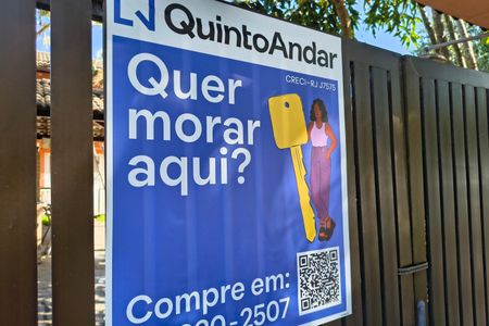 Casa de condomínio à venda com 256m², 5 quartos e 2 vagasPlaca 