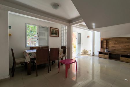 Casa de condomínio à venda com 256m², 5 quartos e 2 vagasSala - Casa 2