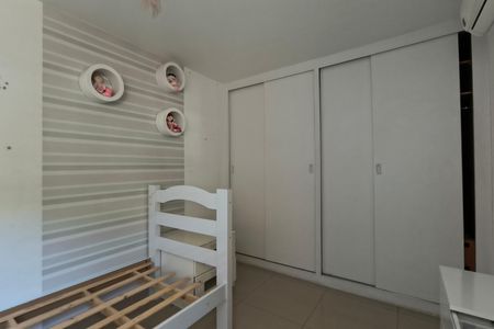 Casa de condomínio à venda com 256m², 5 quartos e 2 vagasQuarto 1- Casa 2