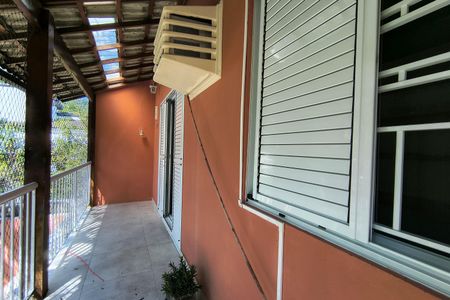 Casa de condomínio à venda com 256m², 5 quartos e 2 vagasVaranda casa 2