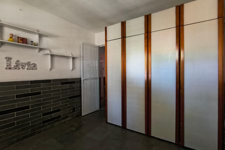 Casa de condomínio à venda com 256m², 5 quartos e 2 vagasQuarto 1 - Armários - Casa 1