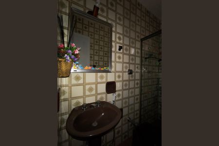 Casa de condomínio à venda com 256m², 5 quartos e 2 vagasBanheiro Social 2 - Casa 1