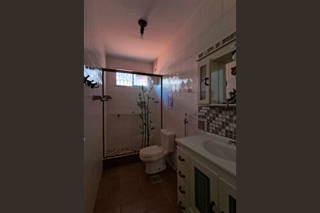 Casa de condomínio à venda com 256m², 5 quartos e 2 vagasBanheiro Social 1 - Casa 1