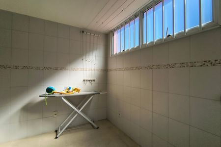 Casa de condomínio à venda com 256m², 5 quartos e 2 vagasárea de Serviço Casa 2