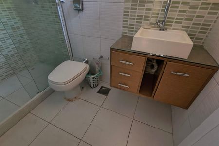 Casa de condomínio à venda com 256m², 5 quartos e 2 vagasBanheiro da Suíte - casa 2