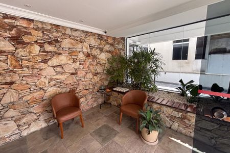 Apartamento à venda com 73m², 2 quartos e 1 vagaHall de entrada