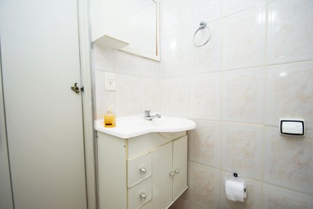 Apartamento à venda com 73m², 2 quartos e 1 vagabanheiro corredor