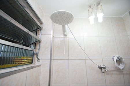 banheiro corredor de apartamento para alugar com 2 quartos, 73m² em Sumaré, São Paulo