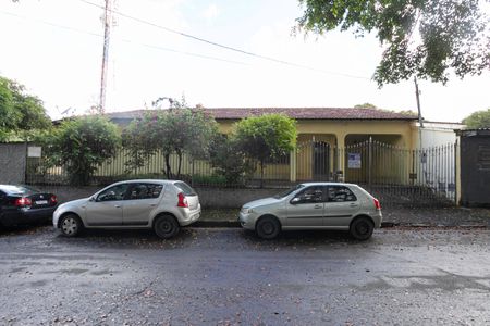 Casa para alugar com 360m², 3 quartos e 2 vagasFachada