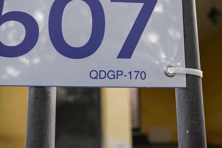 Casa para alugar com 360m², 3 quartos e 2 vagasFachada