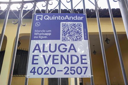 Casa para alugar com 360m², 3 quartos e 2 vagasFachada