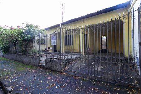 Casa para alugar com 360m², 3 quartos e 2 vagasFachada