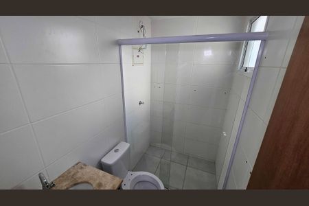 Banheiro do Quarto 2 de apartamento para alugar com 2 quartos, 52m² em Chacaras Dona Ge, Goiânia