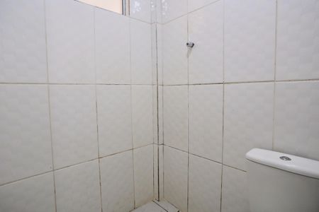 Banheiro de kitnet/studio para alugar com 1 quarto, 20m² em Vila Nova Vista, Belo Horizonte