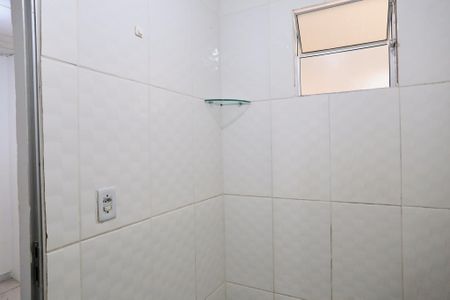 Banheiro de kitnet/studio para alugar com 1 quarto, 20m² em Vila Nova Vista, Belo Horizonte