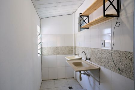 Cozinha e Área de Serviço de kitnet/studio para alugar com 1 quarto, 20m² em Vila Nova Vista, Belo Horizonte