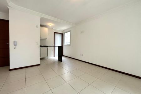 Apartamento para alugar com 67m², 2 quartos e 1 vagaSala