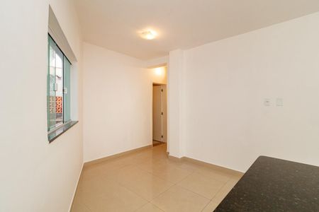Casa para alugar com 45m², 1 quarto e 1 vaga Casa para alugar com 45m², 1 quarto e 1 vagaSala