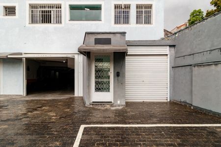 Casa para alugar com 45m², 1 quarto e 1 vaga Casa para alugar com 45m², 1 quarto e 1 vagaFachada