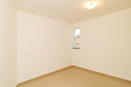 Casa para alugar com 45m², 1 quarto e 1 vaga Casa para alugar com 45m², 1 quarto e 1 vagaQuarto