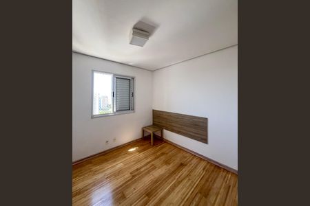 Apartamento à venda com 83m², 3 quartos e 2 vagas Apartamento à venda com 83m², 3 quartos e 2 vagasQuarto 2