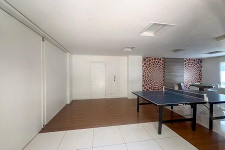 Apartamento à venda com 83m², 3 quartos e 2 vagas Apartamento à venda com 83m², 3 quartos e 2 vagasSalão de jogos