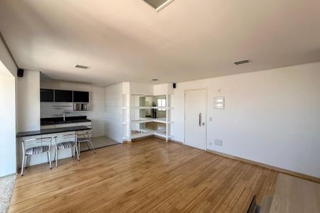 Apartamento à venda com 83m², 3 quartos e 2 vagas Apartamento à venda com 83m², 3 quartos e 2 vagasSala