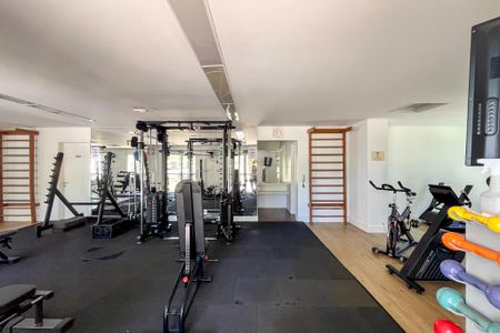 Apartamento à venda com 83m², 3 quartos e 2 vagas Apartamento à venda com 83m², 3 quartos e 2 vagasAcademia