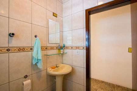 Apartamento à venda com 85m², 2 quartos e 2 vagasBanheiro social