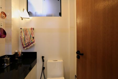 Banheiro de casa à venda com 1 quarto, 153m² em Centro, Belo Horizonte