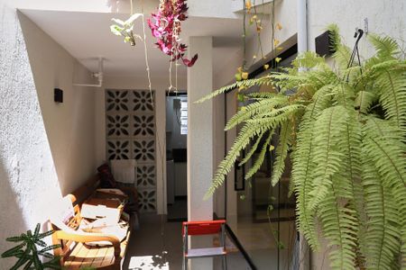 Casa de condomínio à venda com 153m², 3 quartos e 2 vagasVaranda