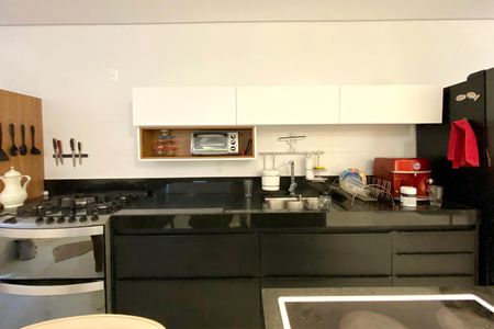 Casa à venda com 153m², 3 quartos e 2 vagas Casa à venda com 153m², 3 quartos e 2 vagasCozinha