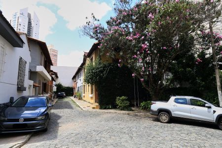 Casa de condomínio à venda com 153m², 3 quartos e 2 vagasÁrea externa