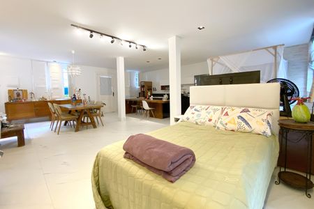 Casa à venda com 153m², 3 quartos e 2 vagas Casa à venda com 153m², 3 quartos e 2 vagasQuarto