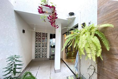 Casa à venda com 153m², 3 quartos e 2 vagas Casa à venda com 153m², 3 quartos e 2 vagasQuintal