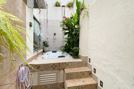 Casa à venda com 153m², 3 quartos e 2 vagas Casa à venda com 153m², 3 quartos e 2 vagasQuintal