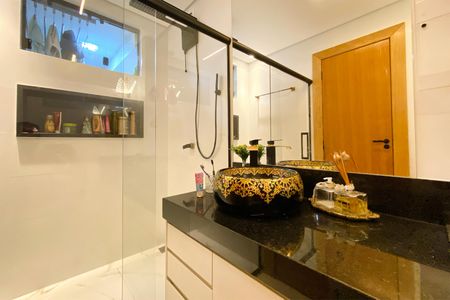 Casa à venda com 153m², 3 quartos e 2 vagas Casa à venda com 153m², 3 quartos e 2 vagasBanheiro