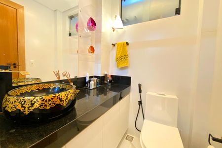 Casa à venda com 153m², 3 quartos e 2 vagas Casa à venda com 153m², 3 quartos e 2 vagasBanheiro