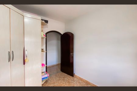 Casa à venda com 150m², 3 quartos e 4 vagas Casa à venda com 150m², 3 quartos e 4 vagasQuarto 2