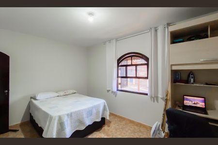 Casa à venda com 150m², 3 quartos e 4 vagas Casa à venda com 150m², 3 quartos e 4 vagasQuarto 1