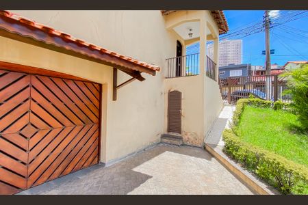 Casa à venda com 150m², 3 quartos e 4 vagas Casa à venda com 150m², 3 quartos e 4 vagasÁrea externa