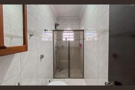 Casa à venda com 150m², 3 quartos e 4 vagas Casa à venda com 150m², 3 quartos e 4 vagasBanheiro