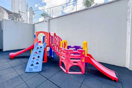 Apartamento à venda com 67m², 2 quartos e 2 vagasÁrea comum - Playground