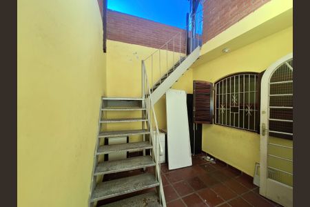 Casa à venda com 374m², 2 quartos e 1 vaga Casa à venda com 374m², 2 quartos e 1 vagaÁrea de Serviço