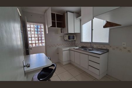 Apartamento para alugar com 1 quarto, 49m² em Kobrasol, São José