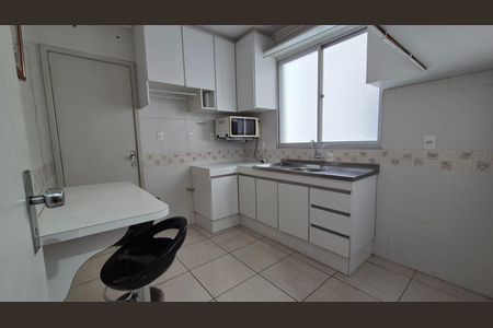 Apartamento para alugar com 1 quarto, 49m² em Kobrasol, São José