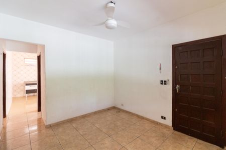 Casa para alugar com 120m², 2 quartos e 2 vagasSala