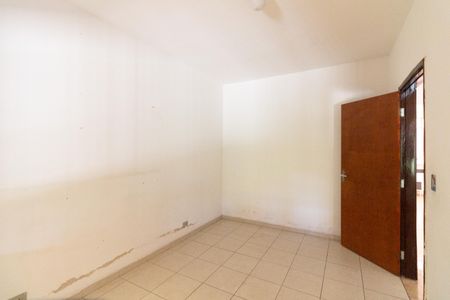 Casa para alugar com 120m², 2 quartos e 2 vagasQuarto 1