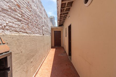 Casa para alugar com 120m², 2 quartos e 2 vagasCorredor