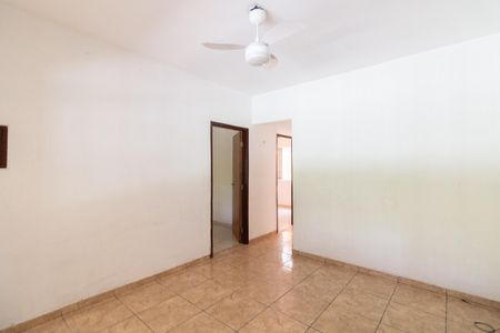 Sala de casa para alugar com 2 quartos, 120m² em Jardim dos Cataldis, São Paulo